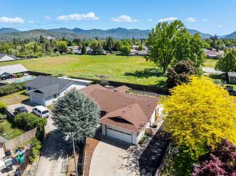 Tiny photo for 2900 Lois Lane, Grants Pass, OR 97527 (MLS # 220220203)