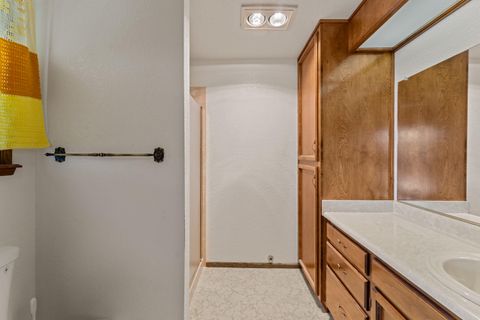 Tiny photo for 2900 Lois Lane, Grants Pass, OR 97527 (MLS # 220220203)