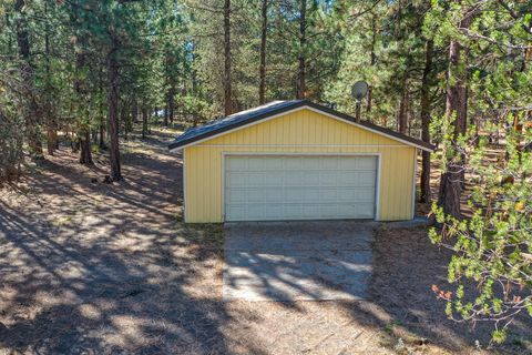 Tiny photo for 15863 Dawn Road, La Pine, OR 97739 (MLS # 220209630)