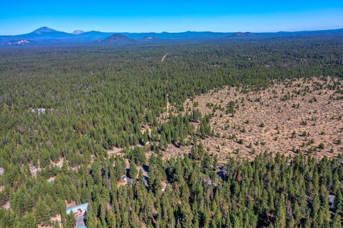 Tiny photo for 15863 Dawn Road, La Pine, OR 97739 (MLS # 220209630)