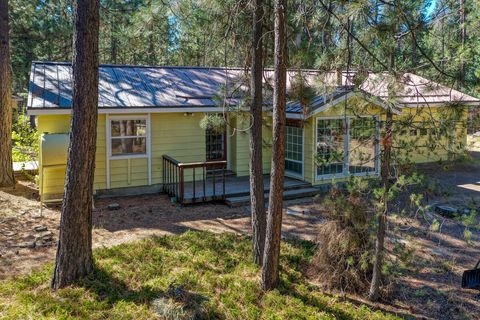 Tiny photo for 15863 Dawn Road, La Pine, OR 97739 (MLS # 220209630)