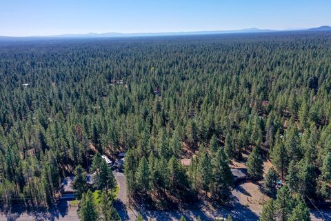Tiny photo for 15863 Dawn Road, La Pine, OR 97739 (MLS # 220209630)