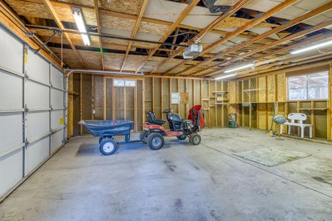 Tiny photo for 15863 Dawn Road, La Pine, OR 97739 (MLS # 220209630)