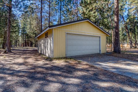 Tiny photo for 15863 Dawn Road, La Pine, OR 97739 (MLS # 220209630)