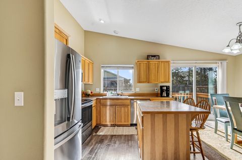 Tiny photo for 16485 Cassidy Drive, La Pine, OR 97739 (MLS # 220210769)