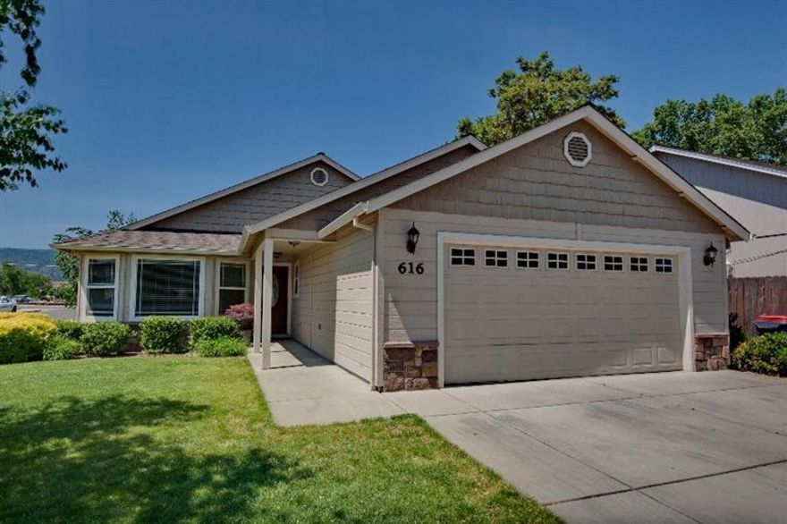 A beautiful newer home in Central Point. Located in a great subdivision in the Mae Richardson School District. This 2006 built home boasts vaulted ceilings, open kitchen and greatroom floorplan, newer floors and large gated RV parking. It is a sought after single level home with granite counters in the kitchen w/slider to the private patio for BBQ's and to backyard oasis. There is electrical hookups for a hot tub, the private backyard has mature plants and it's in a quiet, sweet neighborhood, perfect for families or retirees.Also it is a short distance to Jackson Creek Park.