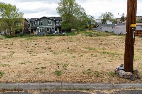 Tiny photo for SW 2nd Street #22, Madras, OR 97741 (MLS # 220211235)