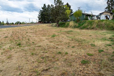 Tiny photo for SW 2nd Street #22, Madras, OR 97741 (MLS # 220211235)