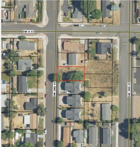 Tiny photo for SW 2nd Street #22, Madras, OR 97741 (MLS # 220211235)