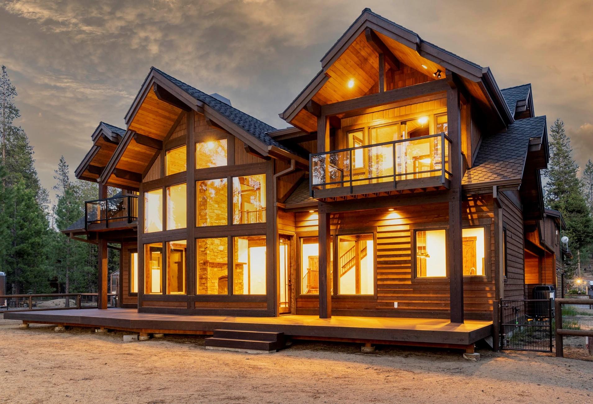 Fall River Estate - Residential