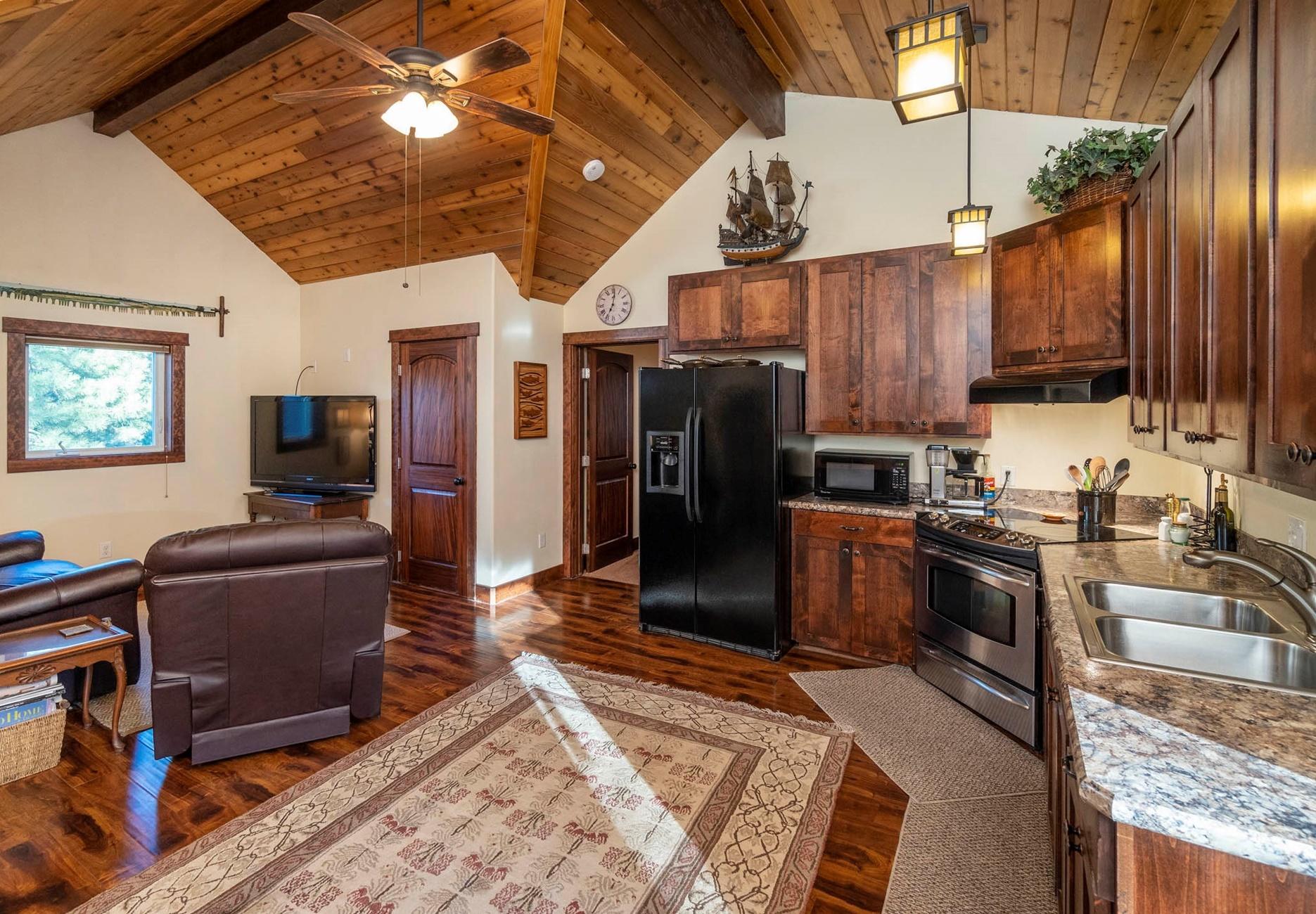 Fall River Estate - Residential