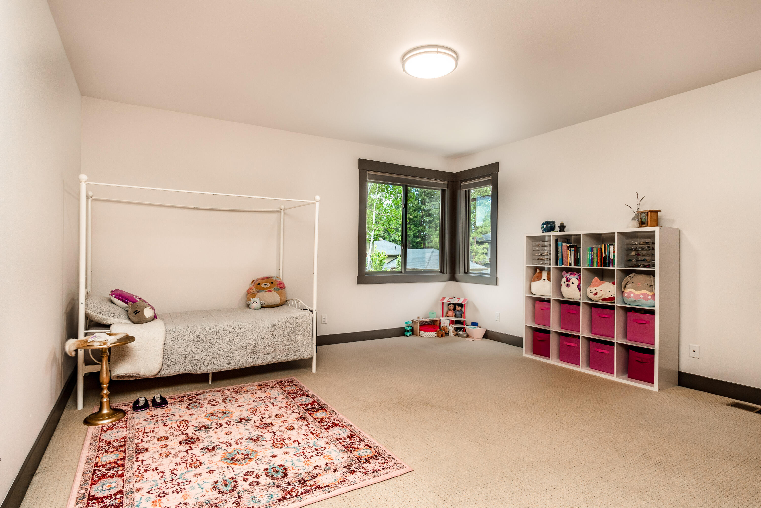 Three Pines - Residential