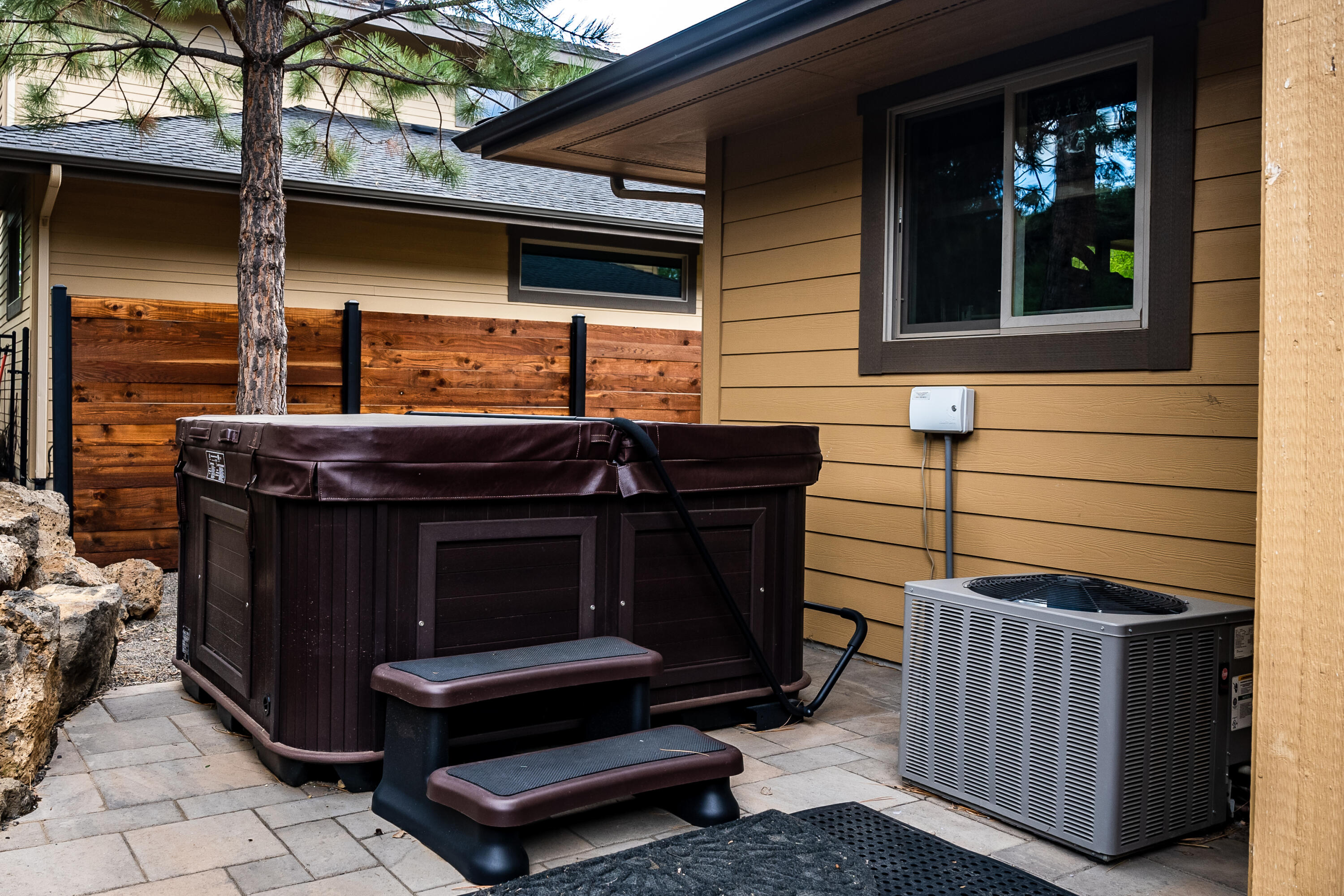 Three Pines - Residential