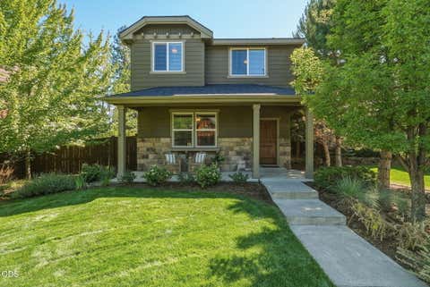 Photo of 19689 Harvard Place, Bend, OR 97702 (MLS # 220227330)