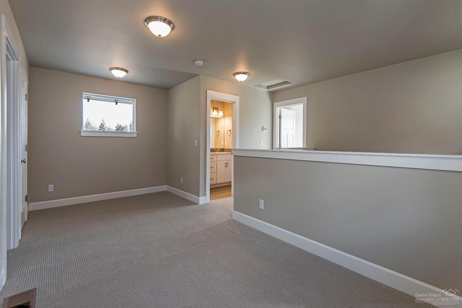 SaddleStone - Residential