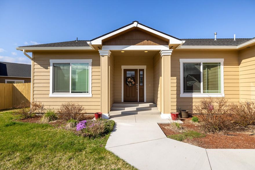 Presenting... 2019 Soyland built, single level, and Beautifully appointed 3 Bedroom Home with an additional Bonus room, and 9' Ceilings throughout!  Concrete-fiber Siding and triple-pane Windows insulate the Home for year round comfort.  The Travertine Tile entry is open, leading to the Living Room with Wood Floors and gas Fireplace, while the Dining room provides a pleasant view to the private backyard. The Kitchen with Pantry and Breakfast Bar is at center, and the Home is appointed with Knotty Alder cabinetry & Granite counters throughout.  Both Full Bathrooms have custom Tile surrounds, and the expansive Primary Bedroom features a walk-in Closet and an en suite Bath with a soaking Tub and step-in tiled Shower!  Recessed Lighting, Coffered Ceilings.  Laundry Room, Finished 2 car Garage, easy care Yards with auto Sprinklers... Make your appointment to view this Gorgeous and exceptionally well cared for Home in a centrally located and desirable neighborhood.  Close to all services!