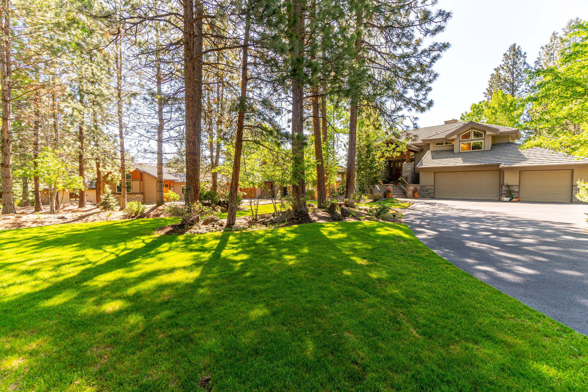 Broken Top - Residential