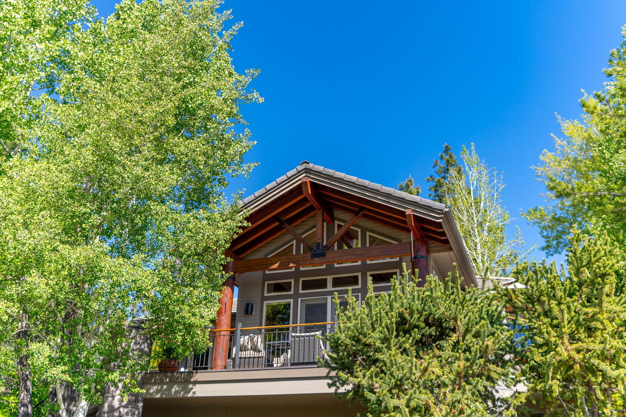 Broken Top - Residential