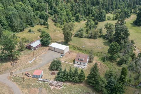 Tiny photo for 42051 Clark Smith Drive, Lebanon, OR 97355 (MLS # 220219436)