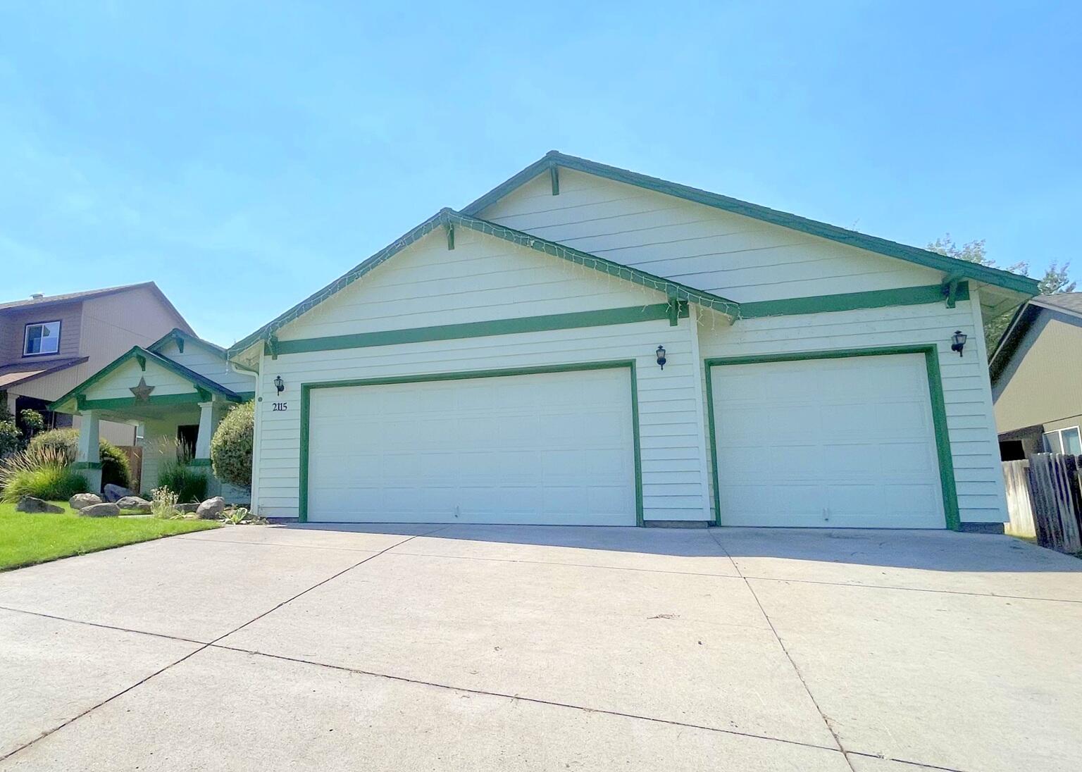 2115 SW 37th Street