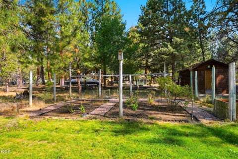 Tiny photo for 15762 Sage Woods Lane, Sisters, OR 97759 (MLS # 220227209)