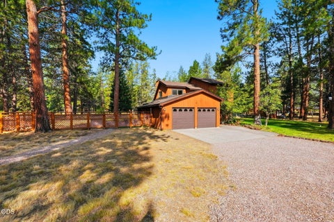 Tiny photo for 15762 Sage Woods Lane, Sisters, OR 97759 (MLS # 220227209)