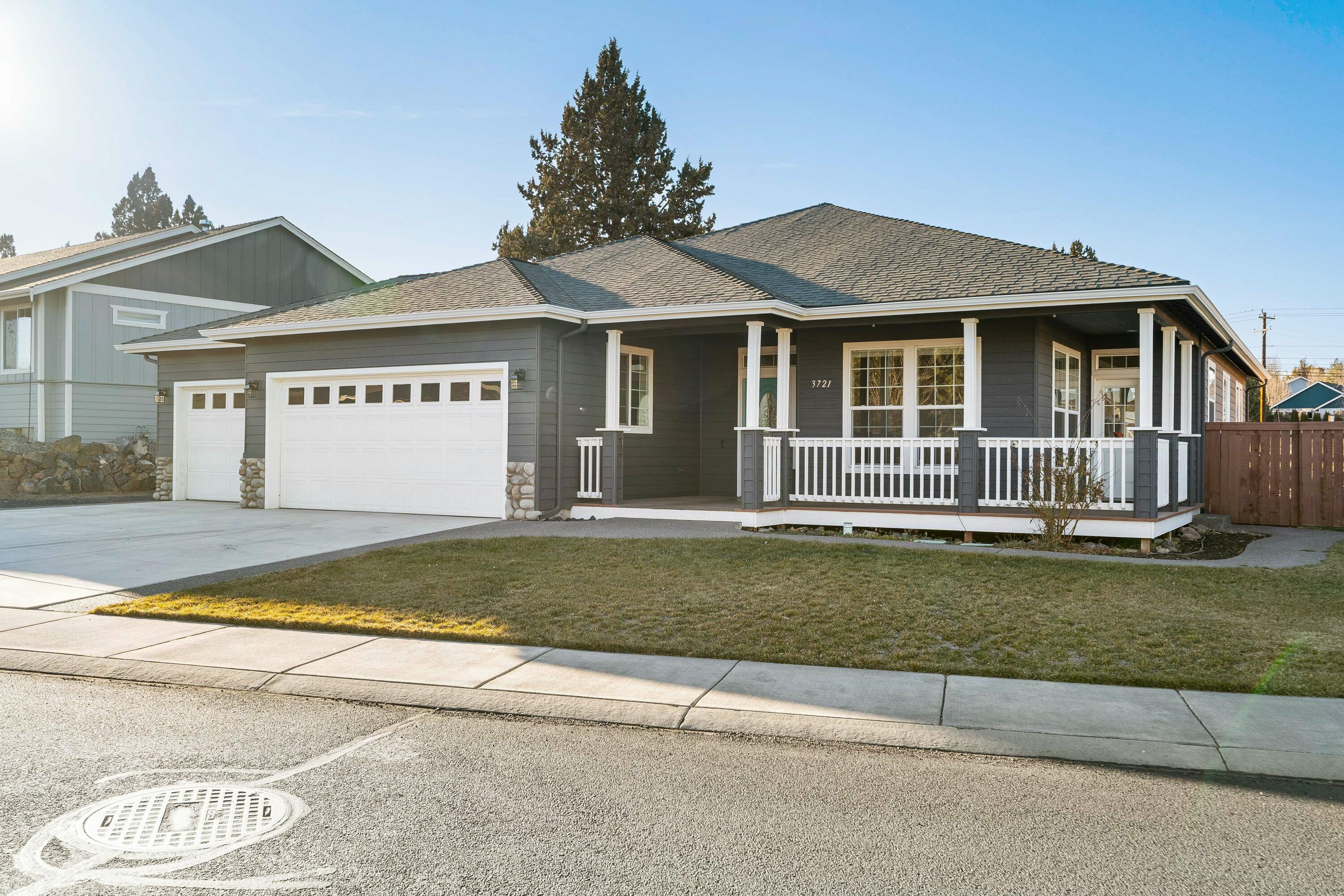 3721 SW Tommy Armour Lane