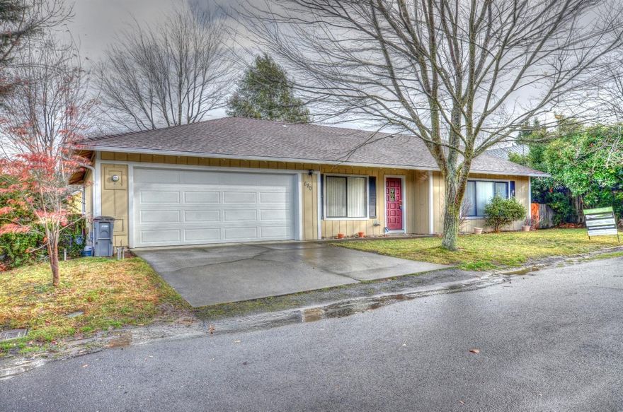 Just Updated! New carpet, paint, lighting, garage door and more. Well maintained home in a wonderful Ashland neighborhood. Quiet street with mature low maintenance landscaping. Large living room with vaulted ceilings and lots of windows and sliding glass doors. Well laid out kitchen with gas range and plenty of cabinets for storage. Large master suite with bathroom and walk-in closet. Two additional spacious bedrooms plus a large laundry room. Two car attached garage with opener. Low maintenance fenced yard with in-ground sprinklers. New roof less than a year ago. This is a must see home!