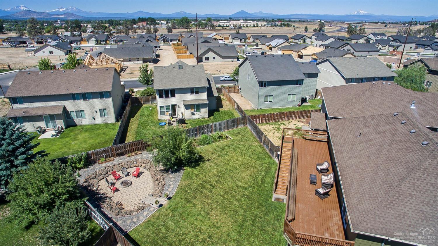 Ni Lah Sha Village - Residential
