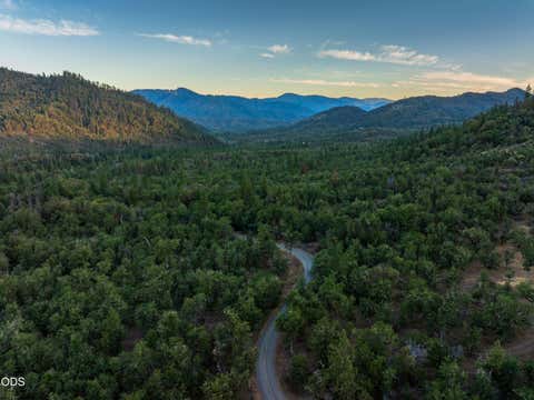 Tiny photo for 2659 Foots Creek L Fork Road, Gold Hill, OR 97525 (MLS # 220225353)