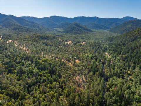 Photo of 2659 Foots Creek L Fork Road, Gold Hill, OR 97525 (MLS # 220225353)