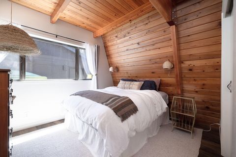 Tiny photo for 13759 SW Meadow View Drive, Camp Sherman, OR 97730 (MLS # 220216994)