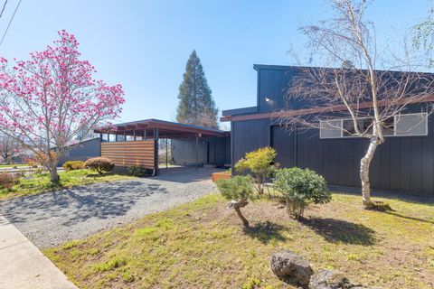 Tiny photo for 1440 NE 10th Street, Grants Pass, OR 97526 (MLS # 220217595)