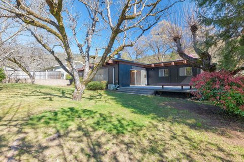 Tiny photo for 1440 NE 10th Street, Grants Pass, OR 97526 (MLS # 220217595)