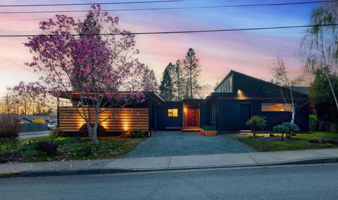 Tiny photo for 1440 NE 10th Street, Grants Pass, OR 97526 (MLS # 220217595)