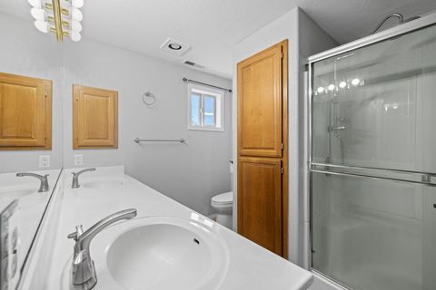 Tiny photo for 3036 Gary Drive, Medford, OR 97504 (MLS # 220212798)