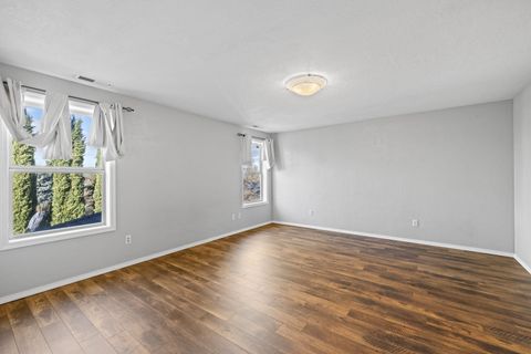 Tiny photo for 3036 Gary Drive, Medford, OR 97504 (MLS # 220212798)