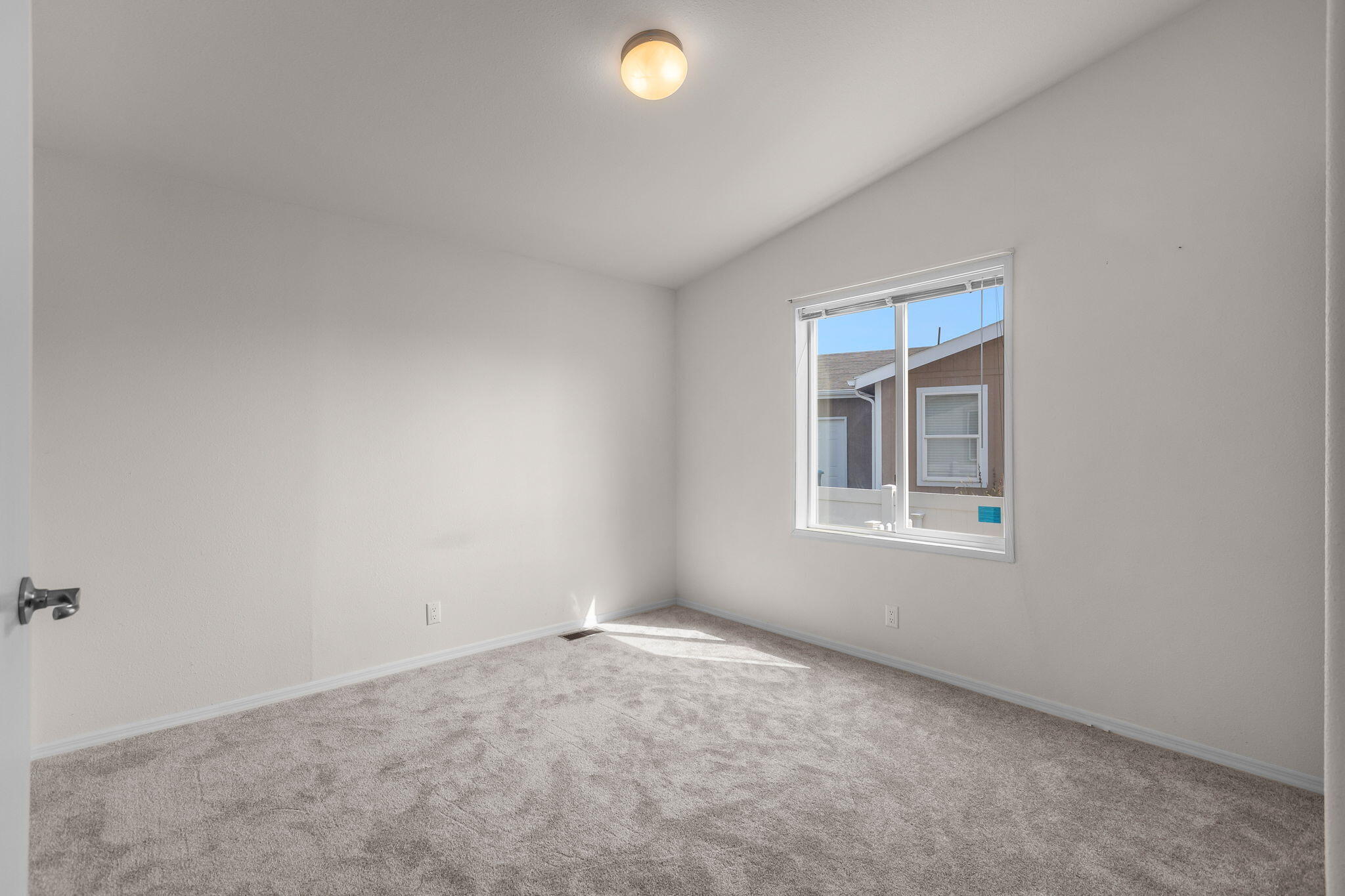 Ni Lah Sha Village - Residential