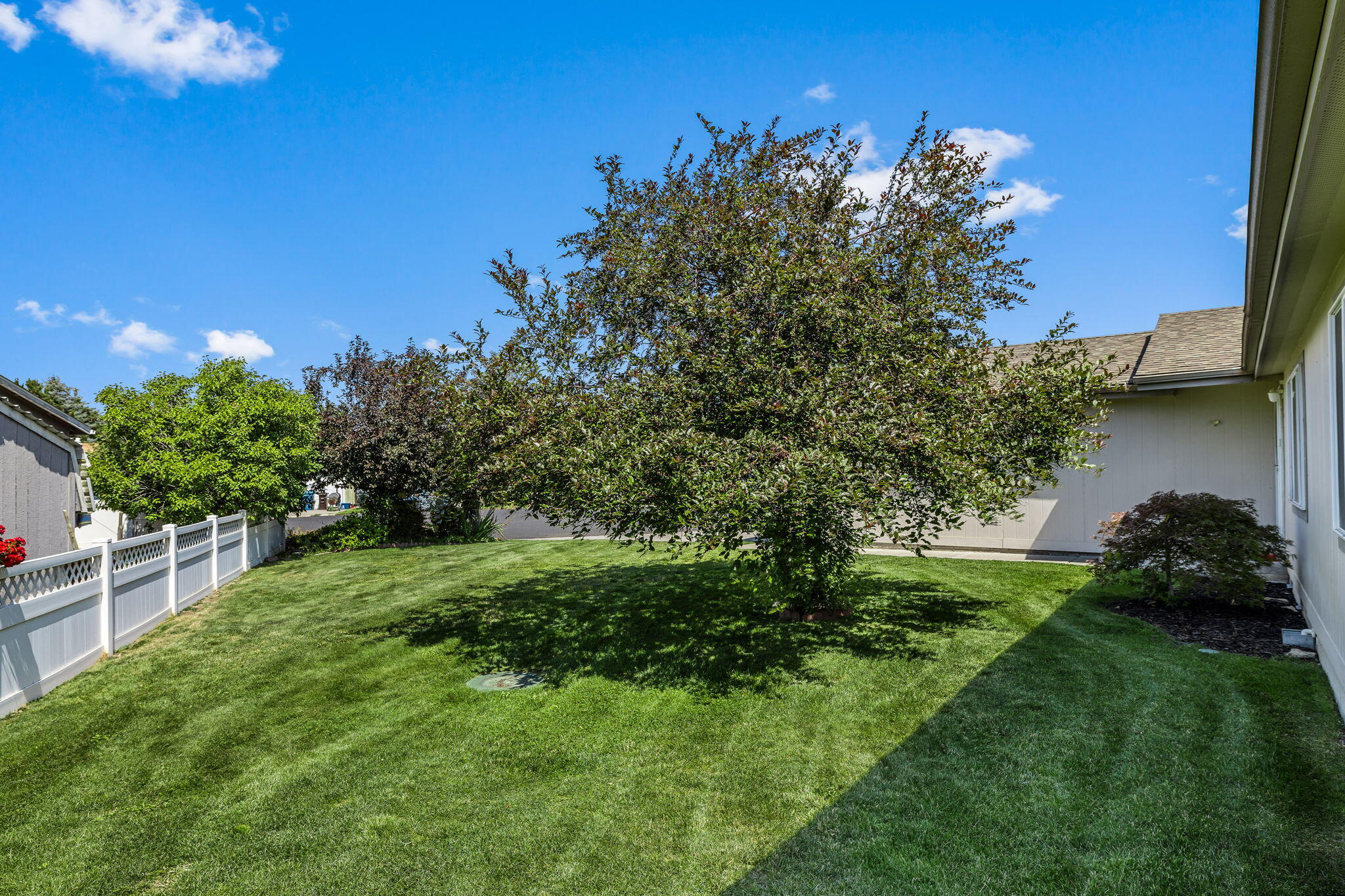 Ni Lah Sha Village - Residential