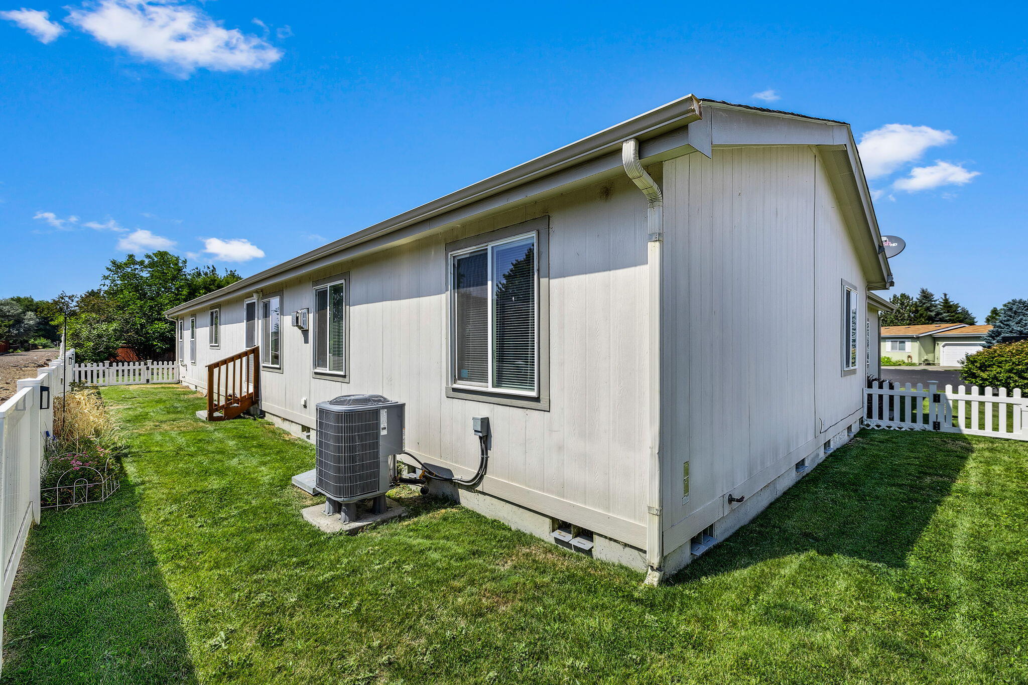 Ni Lah Sha Village - Residential