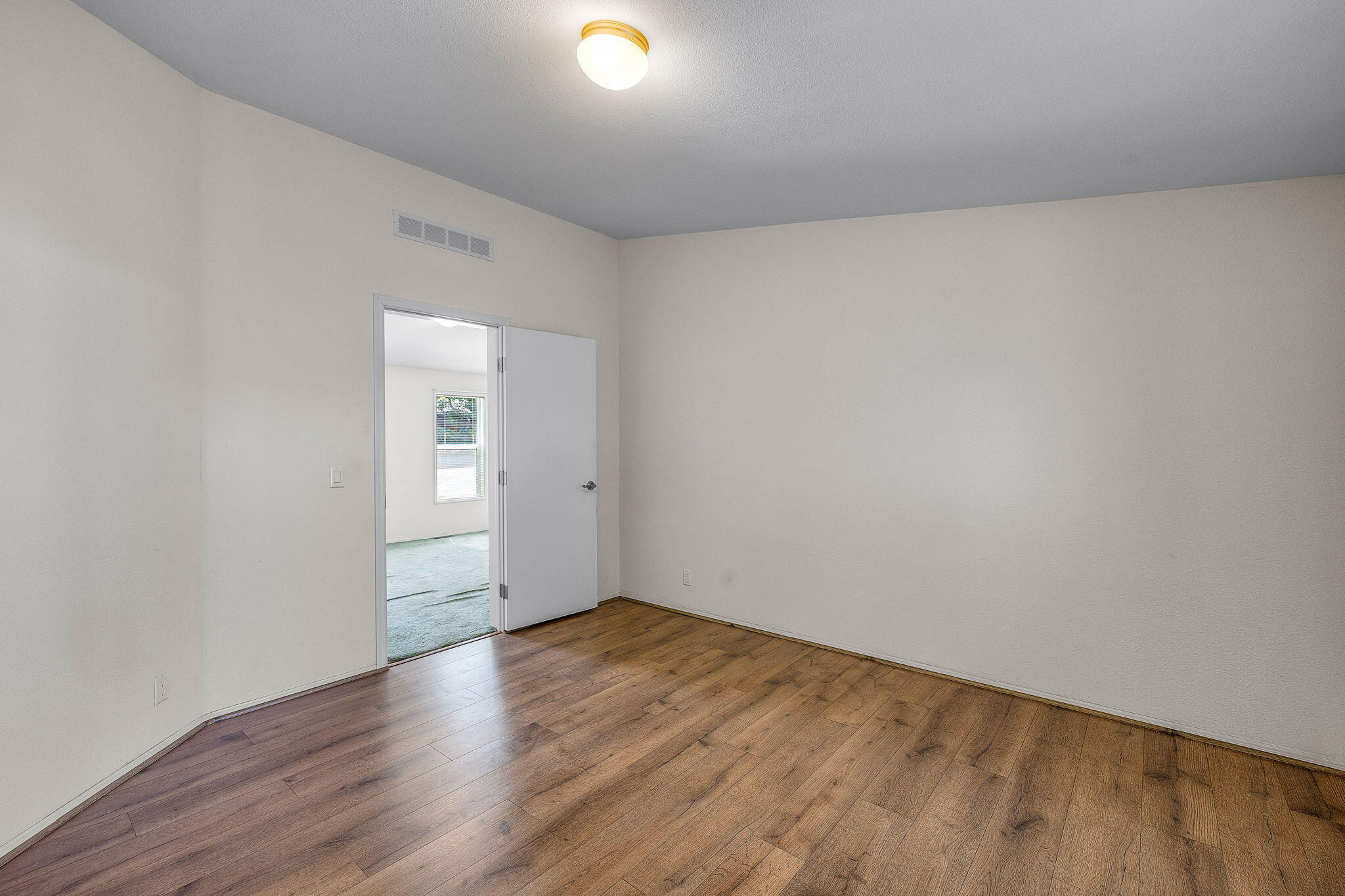 Ni Lah Sha Village - Residential