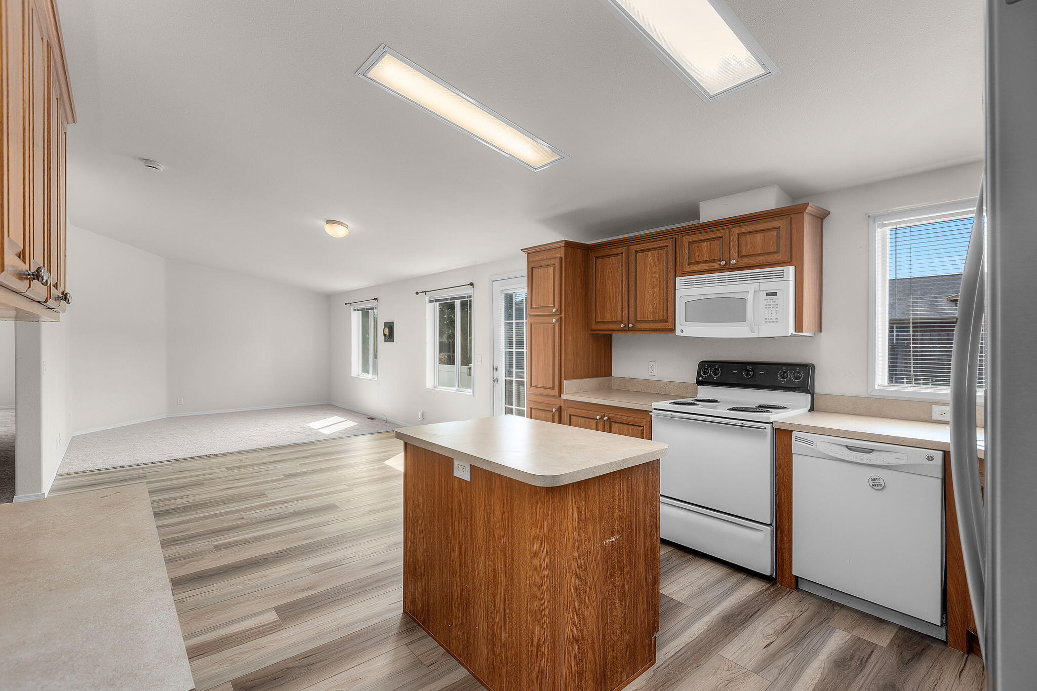 Ni Lah Sha Village - Residential