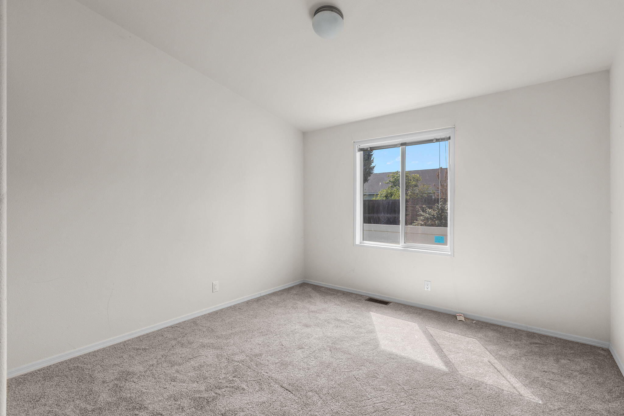 Ni Lah Sha Village - Residential