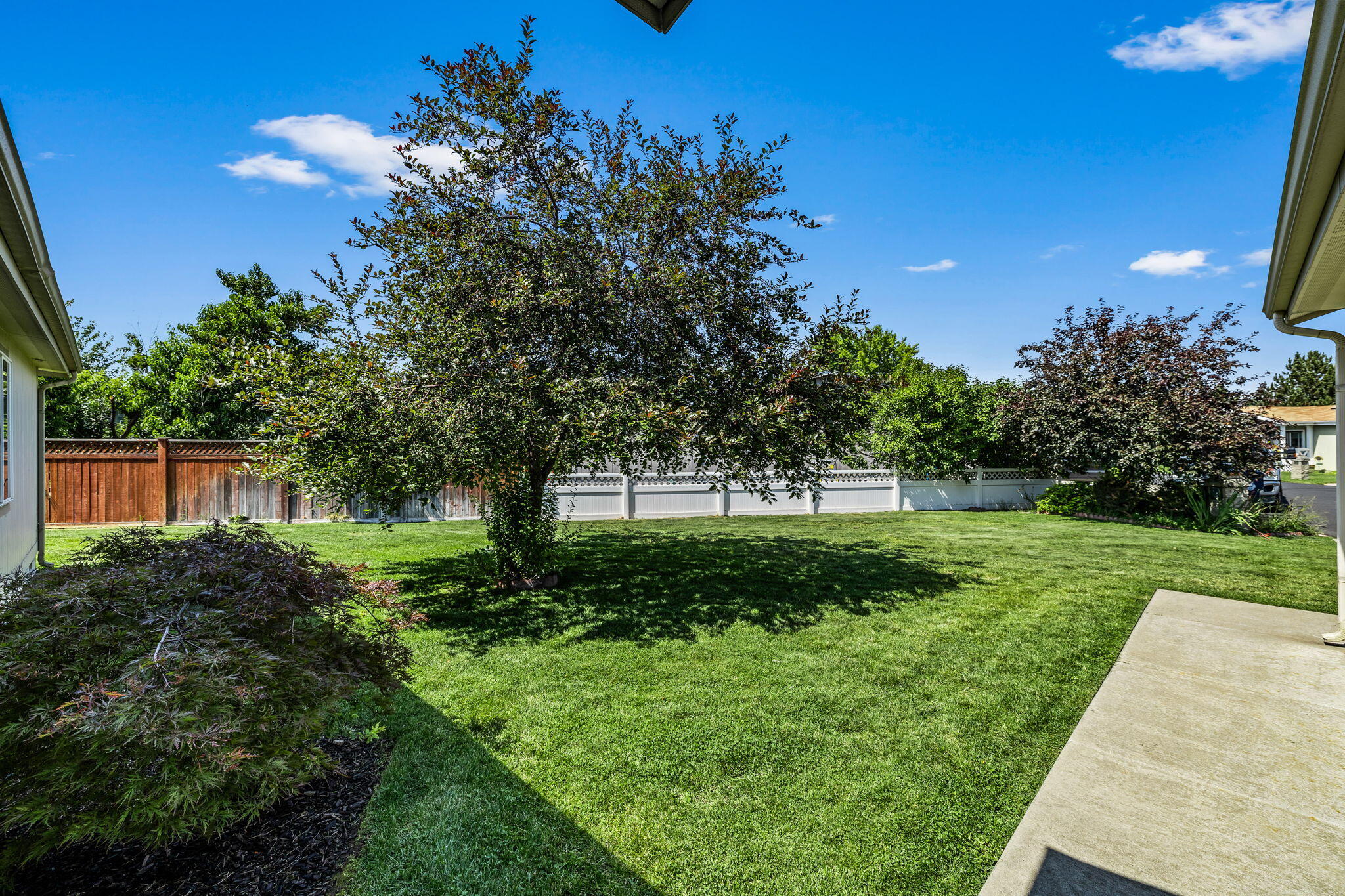 Ni Lah Sha Village - Residential