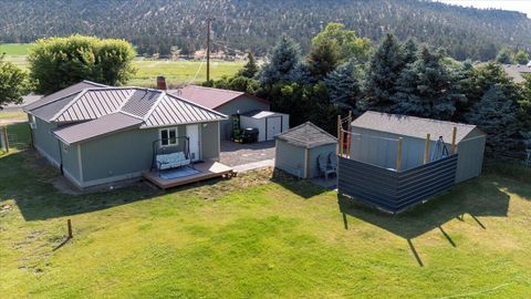 Tiny photo for 2797 SE Paulina Highway, Prineville, OR 97754 (MLS # 220214965)