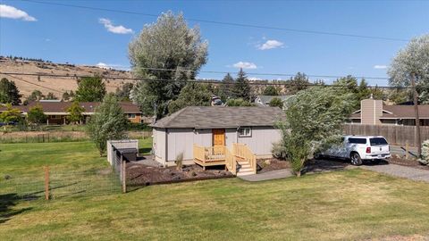 Tiny photo for 2797 SE Paulina Highway, Prineville, OR 97754 (MLS # 220214965)