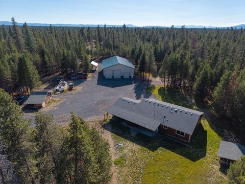 Photo of 16549 Wayne Drive, La Pine, OR 97739 (MLS # 220212215)