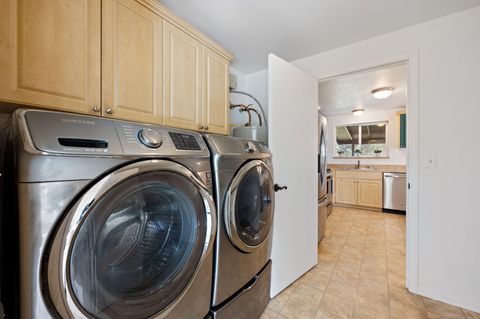 Tiny photo for 16549 Wayne Drive, La Pine, OR 97739 (MLS # 220212215)