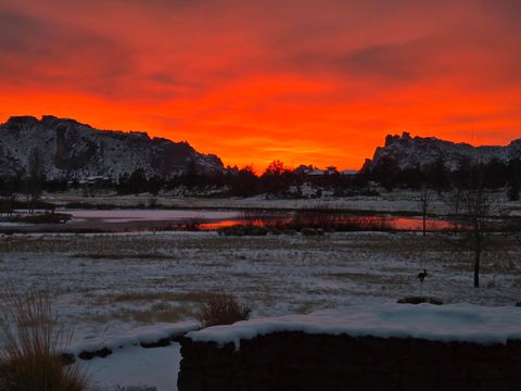 Tiny photo for 431 NE Good Pasture Loop, Terrebonne, OR 97760 (MLS # 220211904)