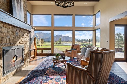 Tiny photo for 431 NE Good Pasture Loop, Terrebonne, OR 97760 (MLS # 220211904)